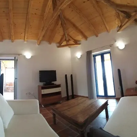 Filanthis Apartment *