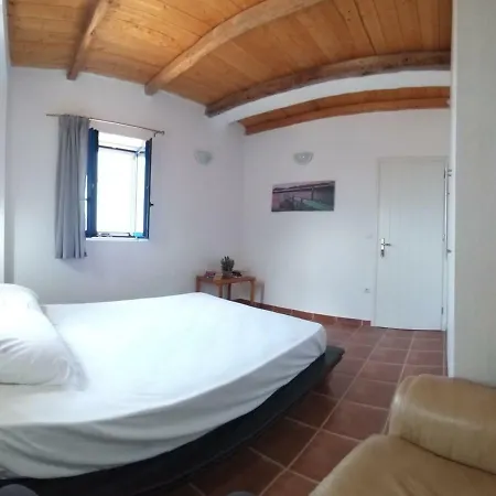Apartment Filanthis *